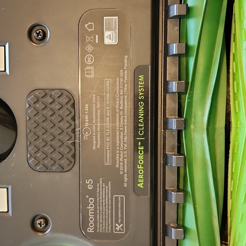 Roomba e5 Robot Vacuum - Picture 4 of 7